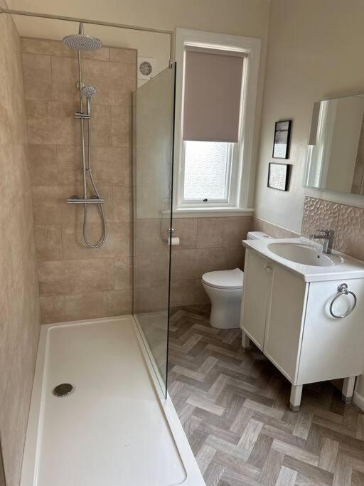 Spacious & Bright 3 Bed Harrogate Apartment エクステリア 写真